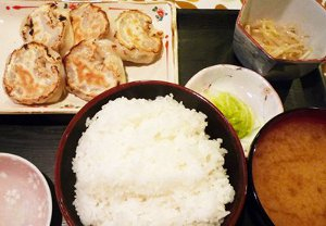 餃子定食680円